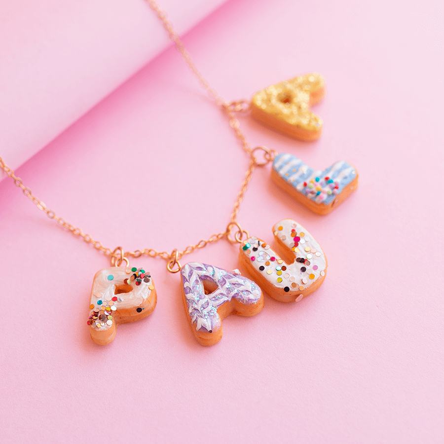 Gargantilla nombre dona